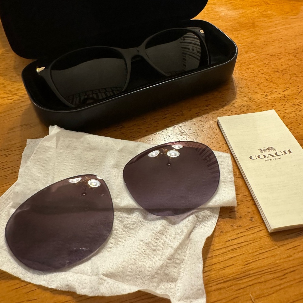 Coach sunglasses with replacement lenses